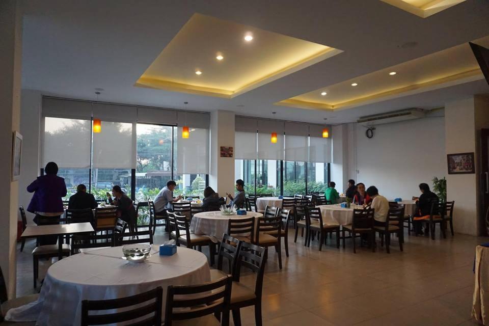 Rinradee Place Buriram Exterior foto